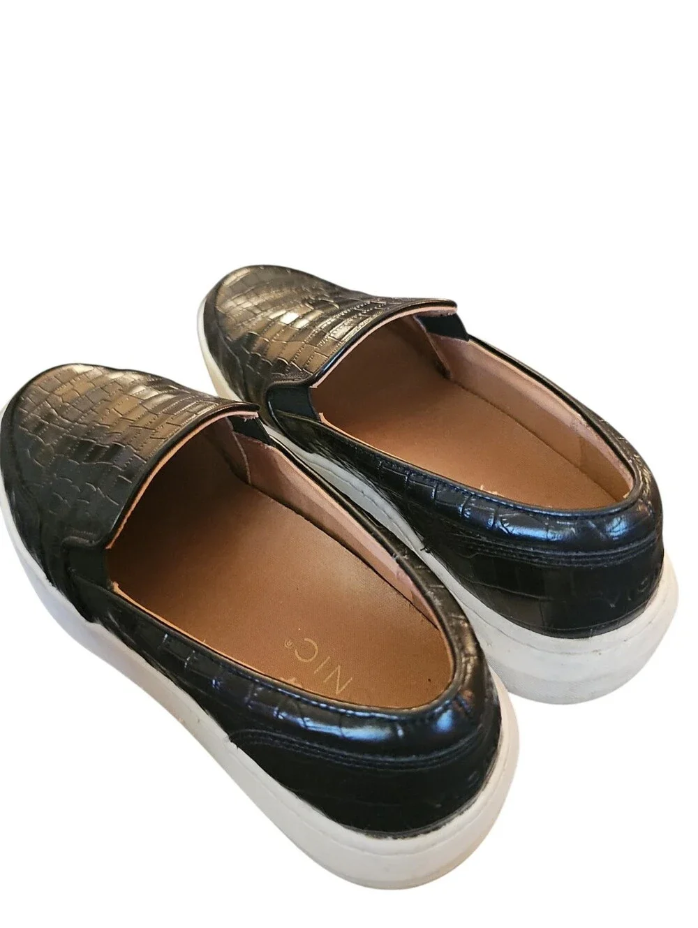 Vionic Slip-on Sneakers - Dinora Croc-Embossed Leather Sneakers Sz 8.5 Black - Picture 6 of 7